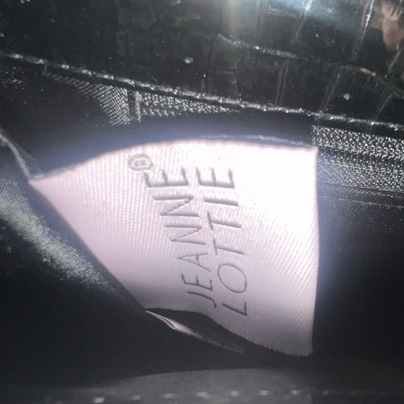 Jeanne Lottie - Black Clutch with Chain Strap and Minimalist Design - Picture 4 of 4